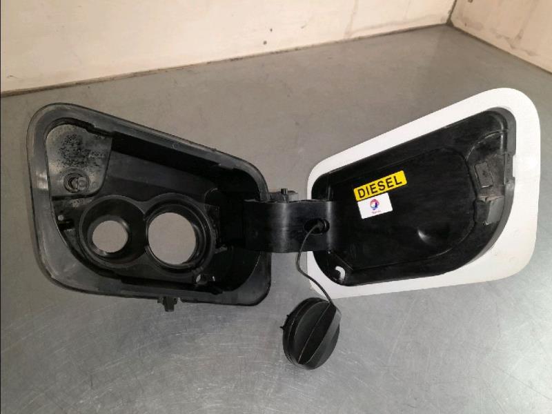 Trappe d'essence PEUGEOT 3008 II Diesel - 1
