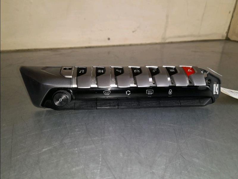Commande chauffage PEUGEOT 3008 II Diesel - 1