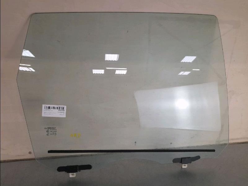 Vitre arriere droit RENAULT SCENIC III Diesel - 1