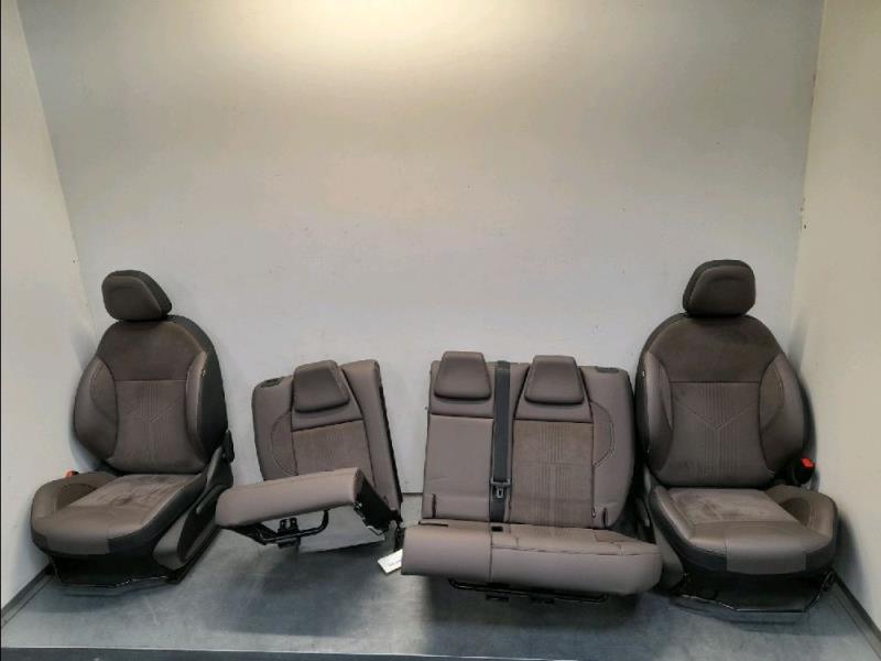 Interieur complet PEUGEOT 2008 Diesel - 1