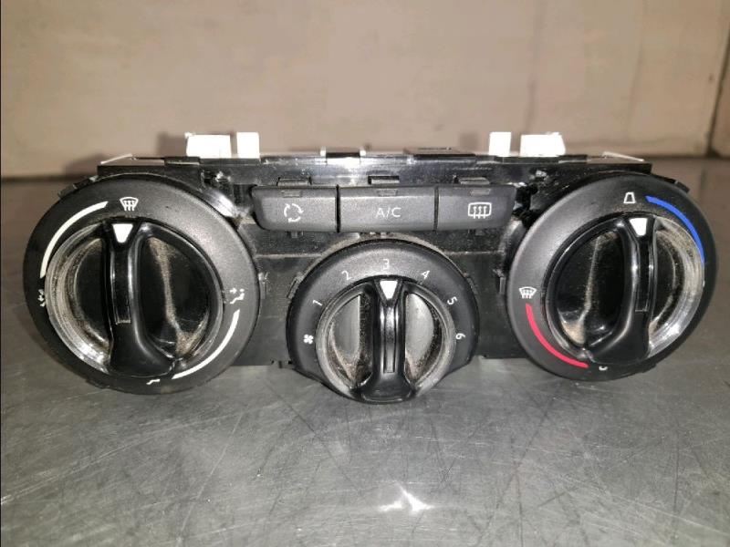 Commande chauffage PEUGEOT 208 Diesel - 1