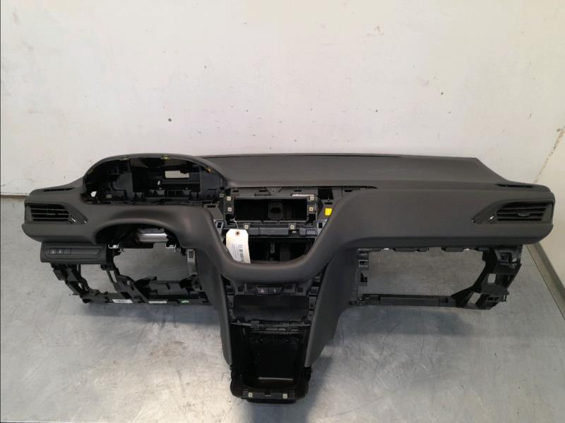Planche de bord complete PEUGEOT 208 Diesel - 1
