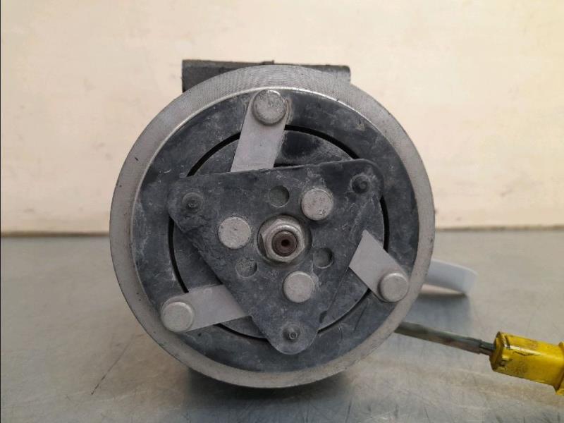 Compresseur clim CITROEN XSARA Essence - 1
