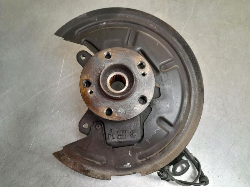 Fusee avant gauche RENAULT VELSATIS Diesel - 1