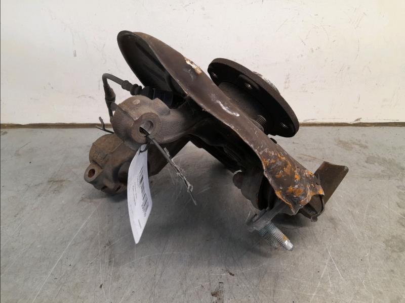 Fusee avant droit AUDI A3 II Diesel - 1