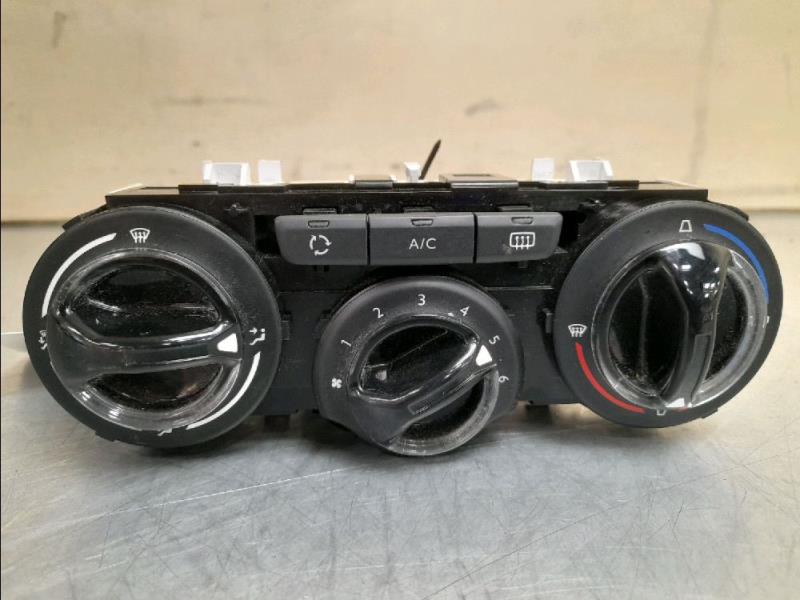 Commande chauffage PEUGEOT 208 Diesel - 1