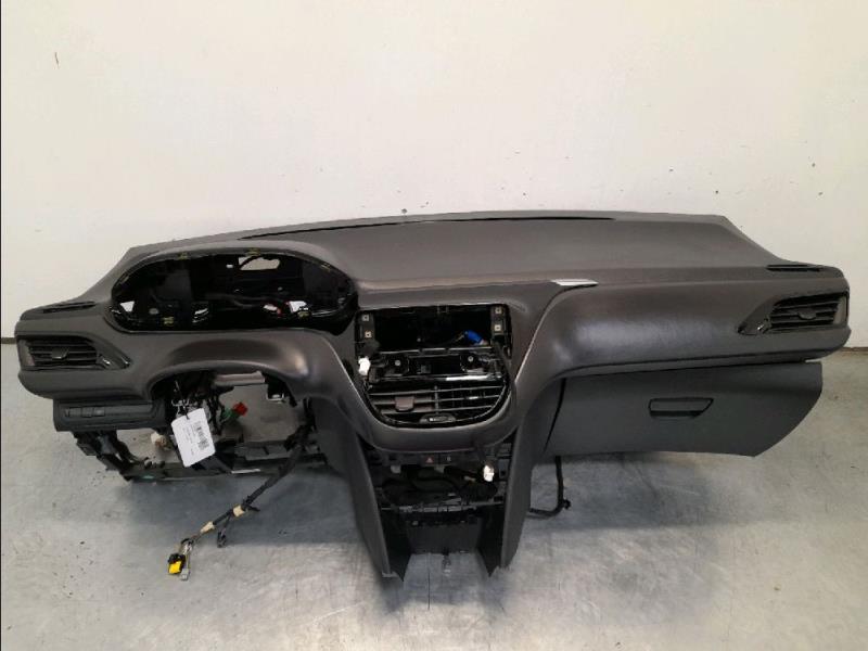 Planche de bord complete PEUGEOT 208 Diesel - 1