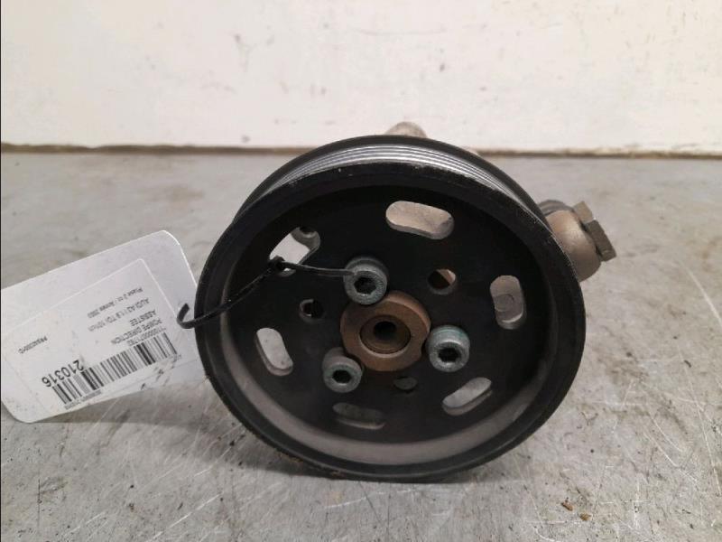 Pompe de direction AUDI A3 I Diesel - 1