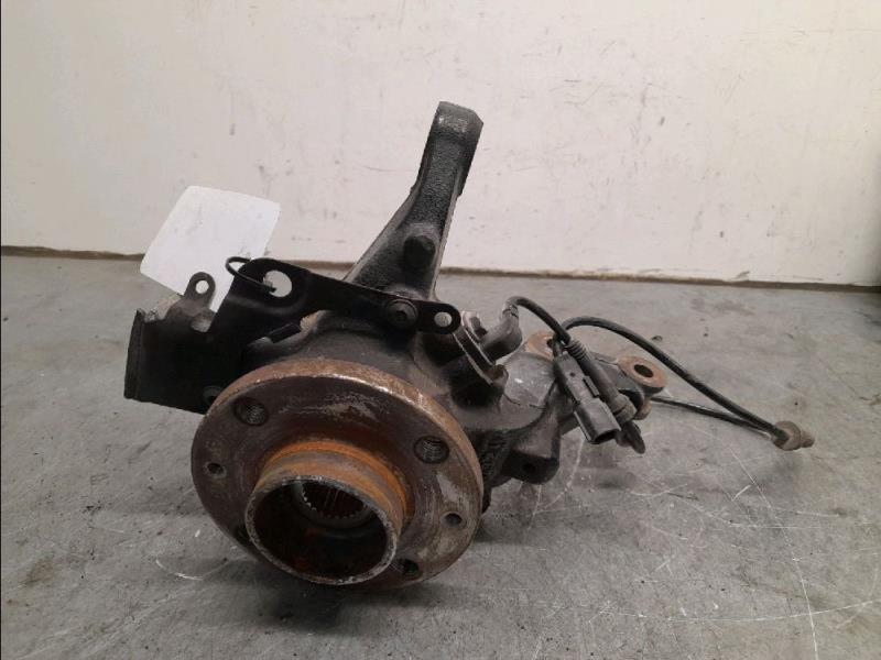 Moyeu avant droit RENAULT CLIO IV Essence - 1