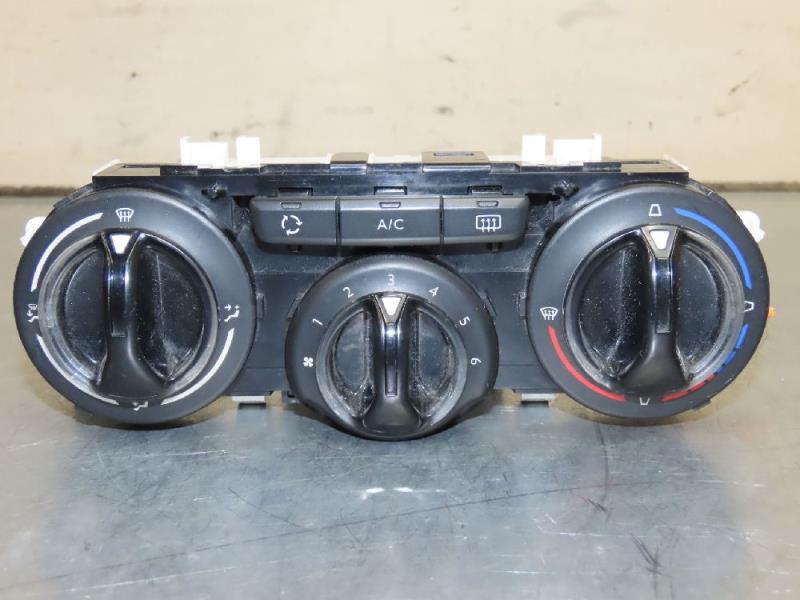 Commande chauffage PEUGEOT 208 Diesel - 1