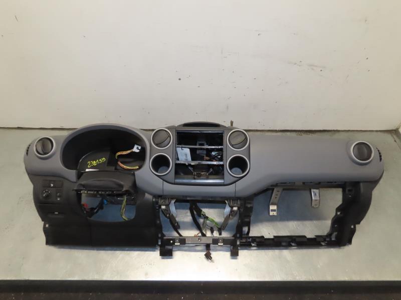 Planche de bord complete PEUGEOT PARTNER II Diesel - 1