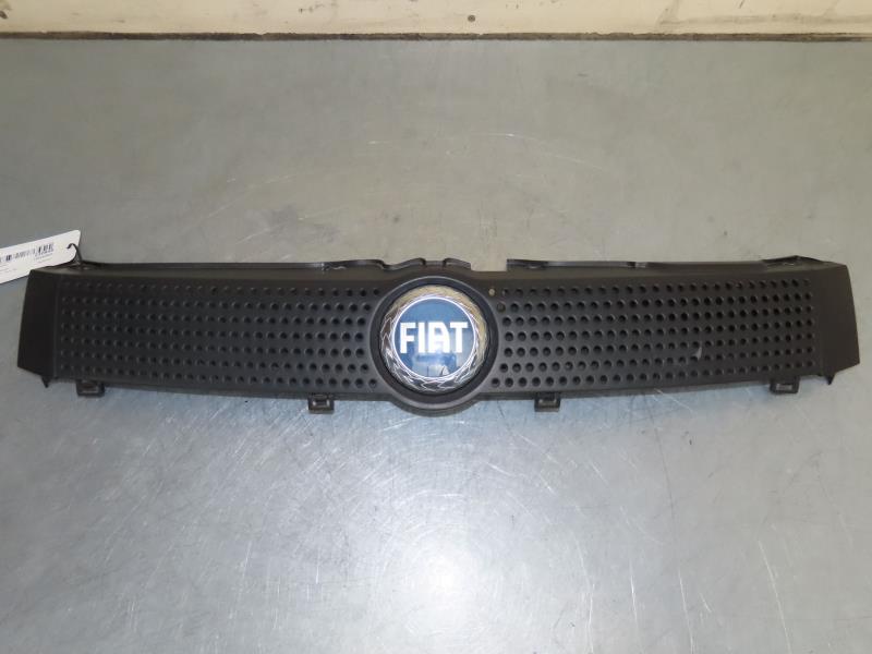 Calandre FIAT PANDA II Essence - 1