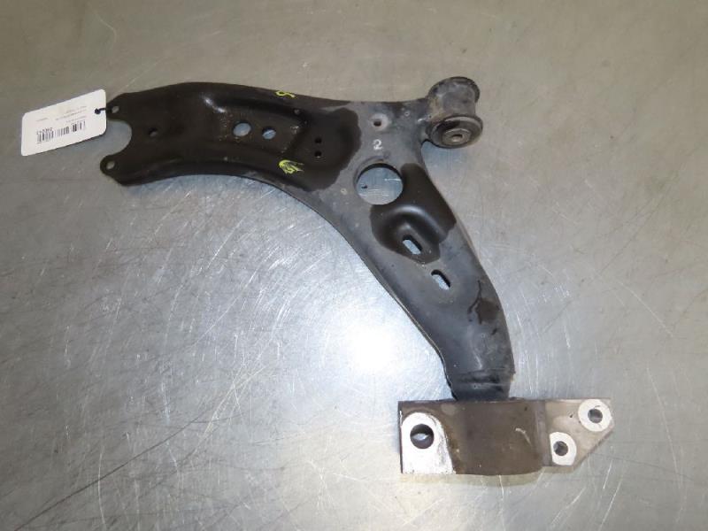 Triangle avant gauche VOLKSWAGEN SCIROCCO III Essence - 1