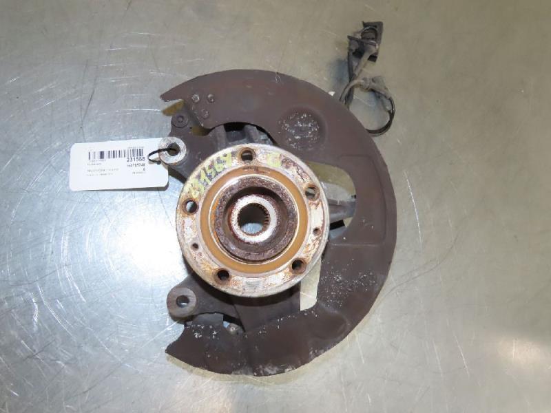 Fusee avant gauche PEUGEOT 308 II Diesel - 1