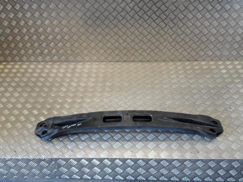 Renfort pare choc avant (traverse)