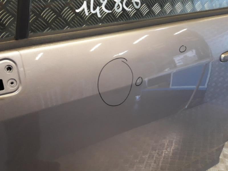 Porte avant gauche