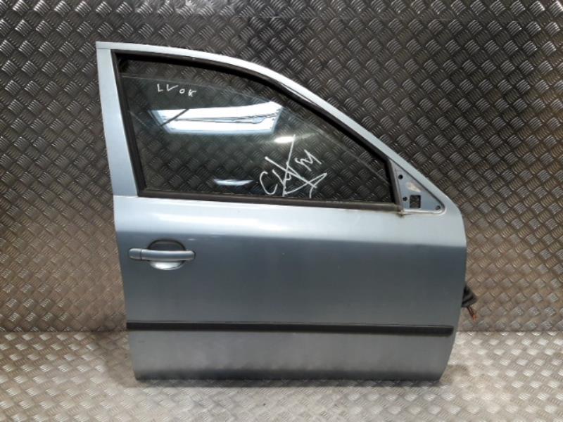 Porte avant droit