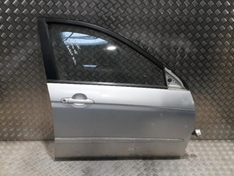 Porte avant droit