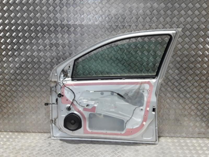 Porte avant droit