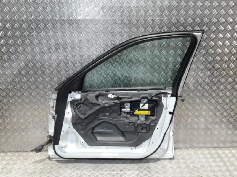 Porte avant droit