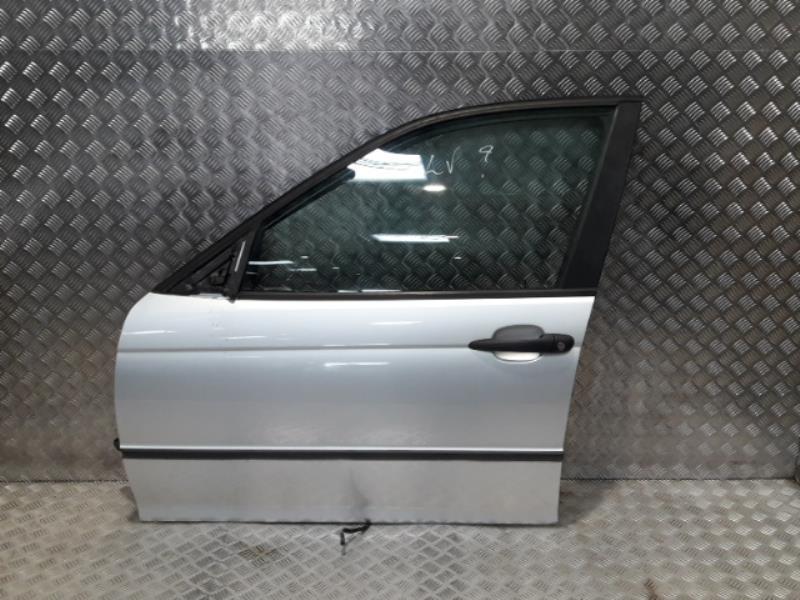 Porte avant gauche