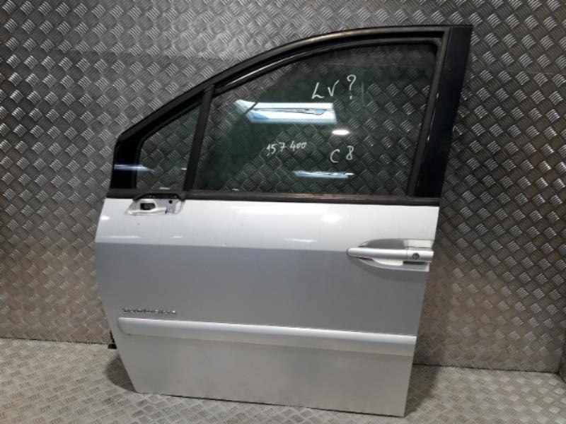 Porte avant gauche