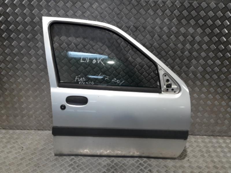Porte avant droit