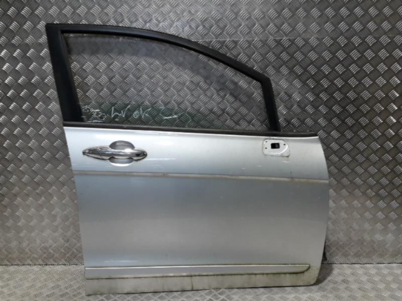 Porte avant droit
