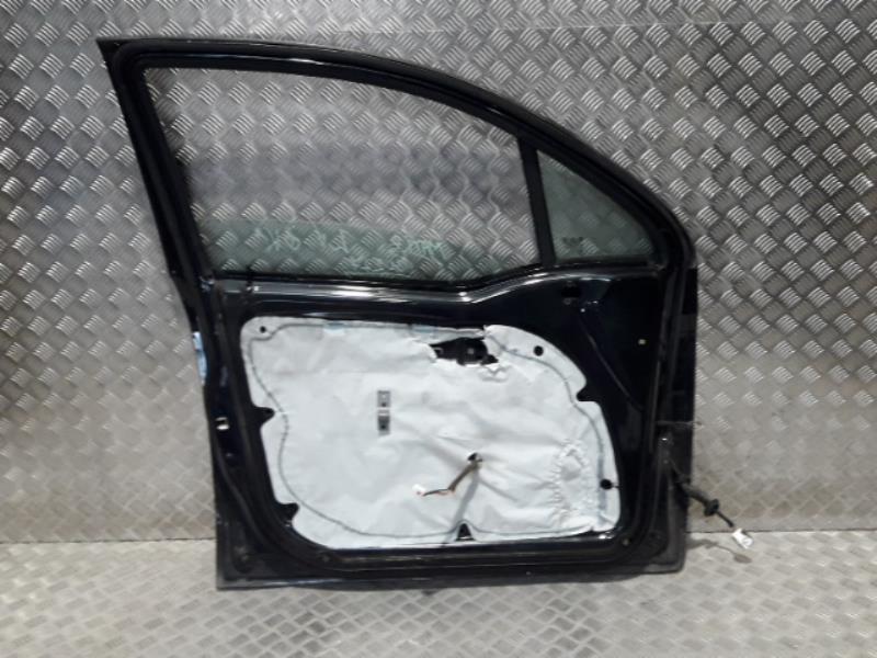 Porte avant gauche