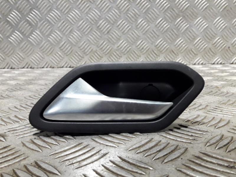 Poignee interieur avant gauche