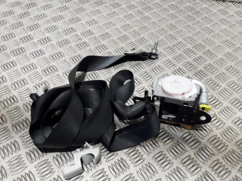 Ceinture avant gauche