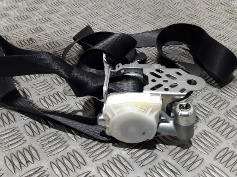 Ceinture avant gauche