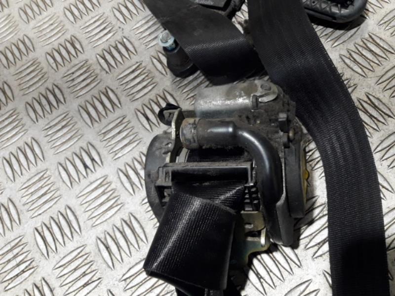 Ceinture avant gauche