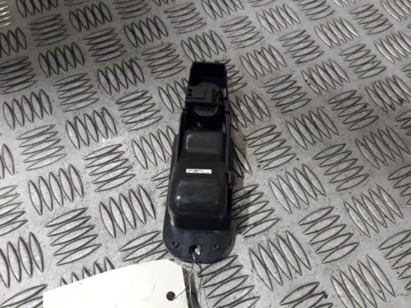 Interrupteur de leve vitre avant droit