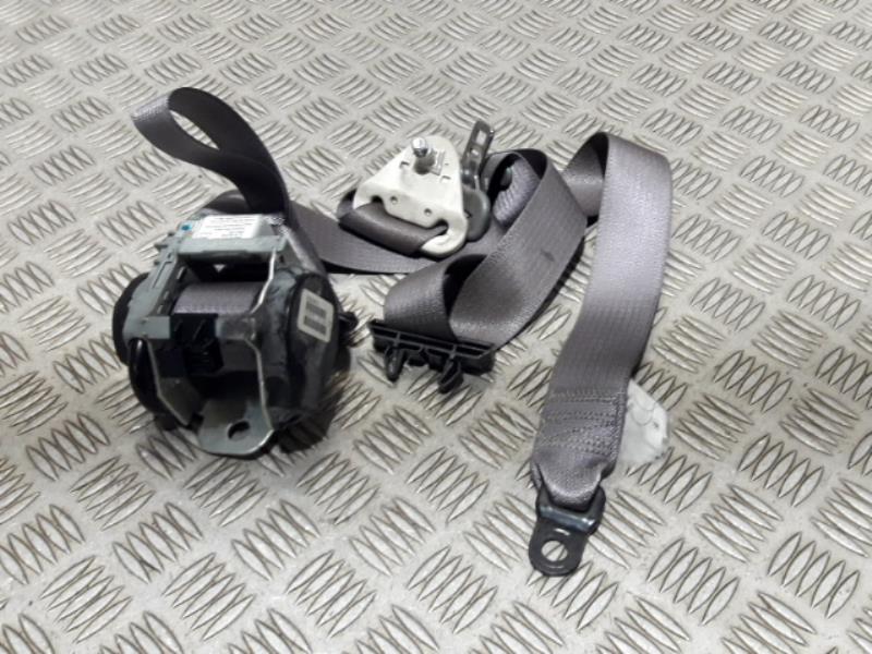 Ceinture avant gauche