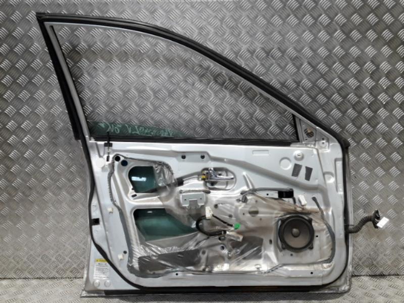 Porte avant gauche