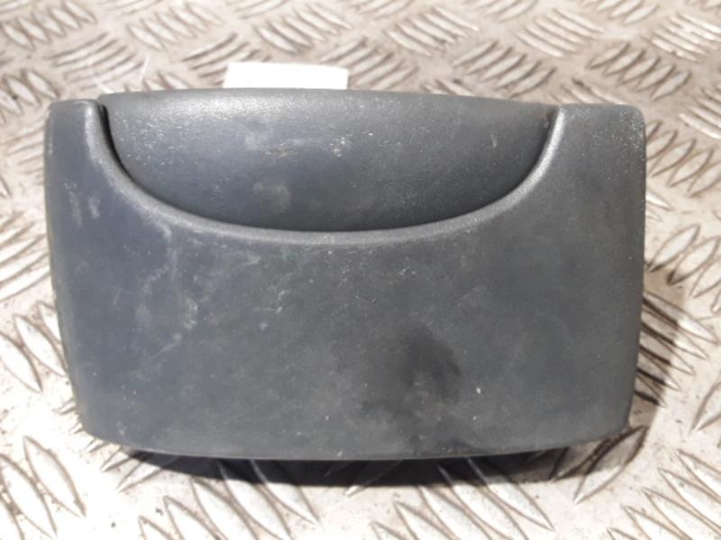 Poignee porte avant gauche