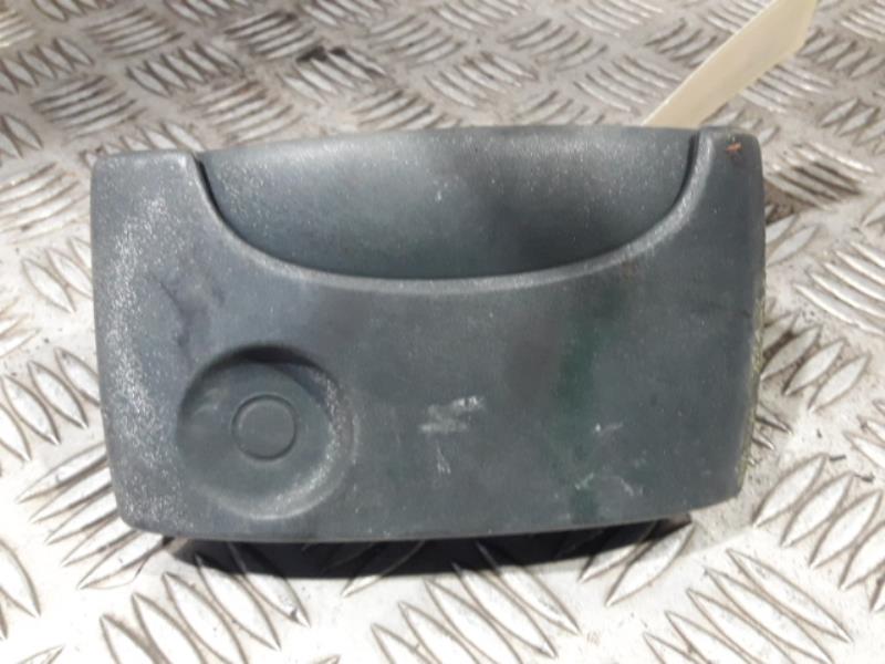 Poignee porte laterale droit