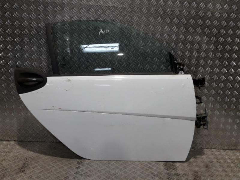 Porte avant droit