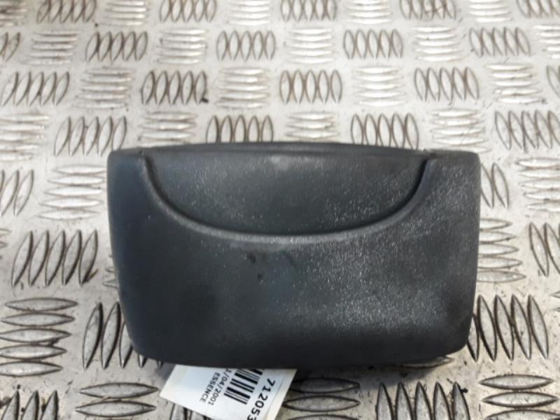 Poignee porte avant gauche