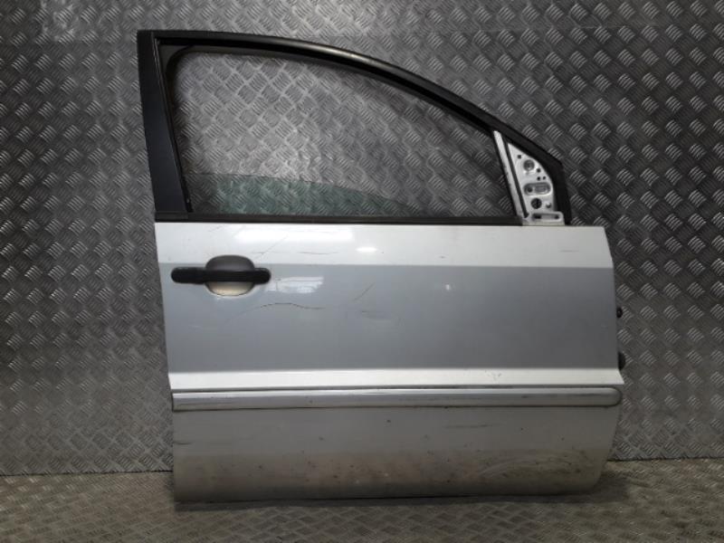 Porte avant droit