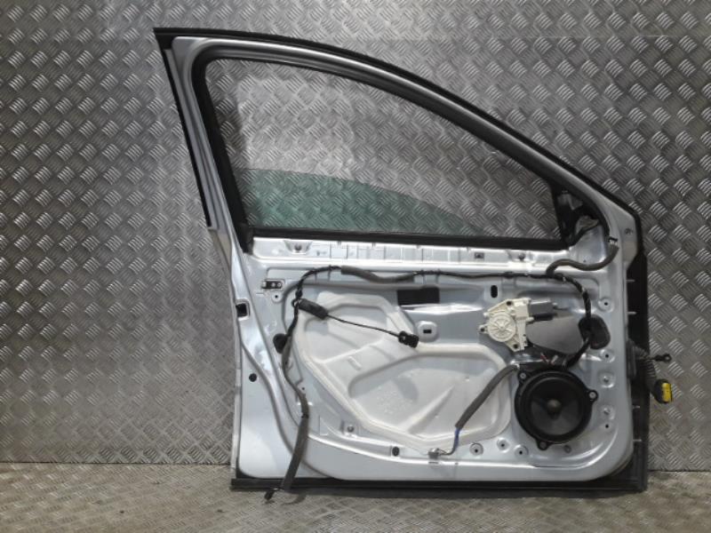 Porte avant gauche