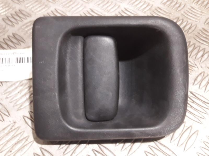 Poignee porte avant gauche
