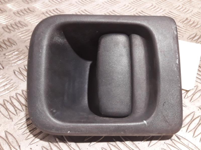 Poignee porte avant droit
