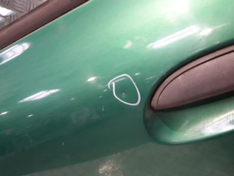Porte avant gauche