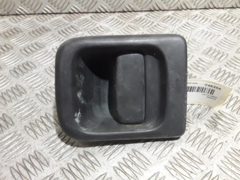 Poignee porte avant gauche