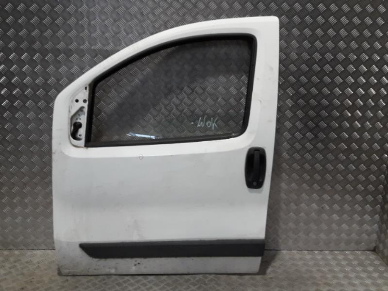 Porte avant gauche