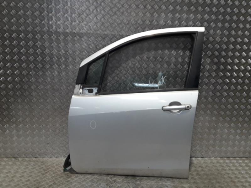 Porte avant gauche