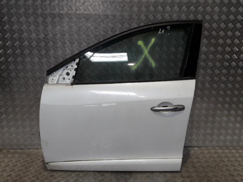 Porte avant gauche