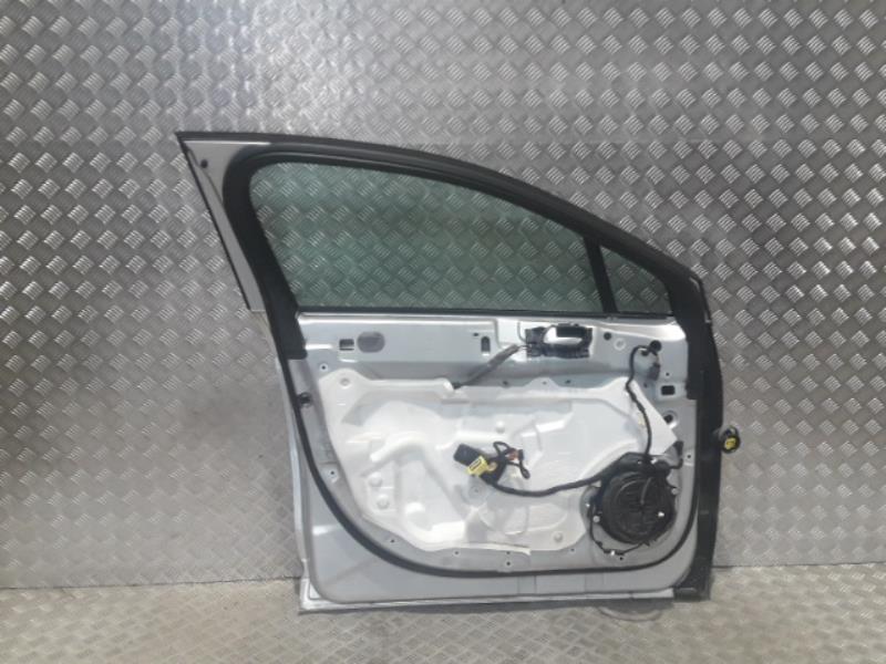 Porte avant gauche